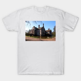 Baddesley Clinton in the spring sunshine T-Shirt